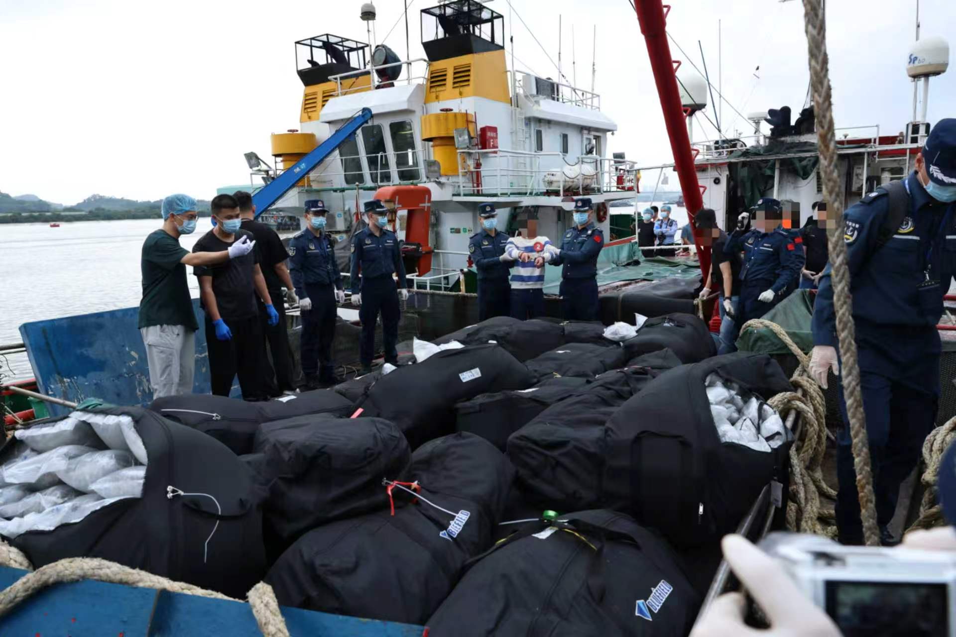 粵港澳聯手禁毒  成功偵破「集盛輪」等特大海上走私毒品過境案件8宗