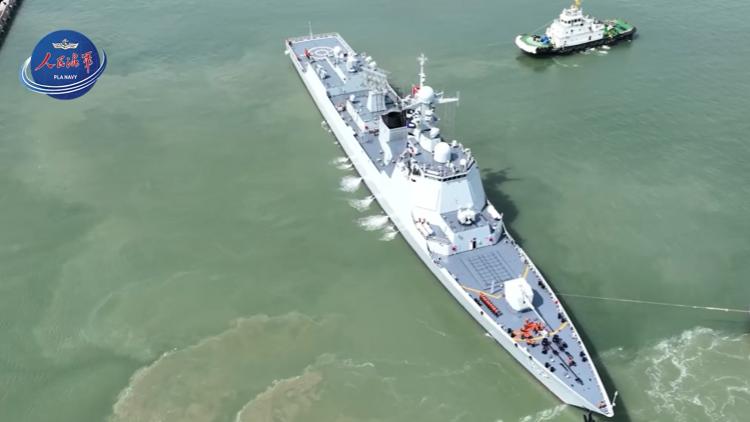 中國海軍南寧艦、衡陽艦抵達香港水域