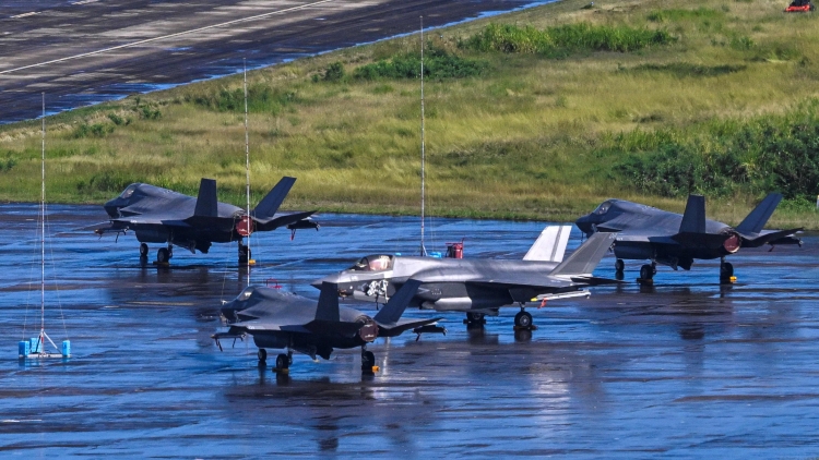 用槓鈴片替代雷達，美軍最先進戰機為何「失明」？