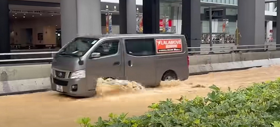 觀塘裕民坊地盤爆食水管 水務署：未影響民居商戶供水