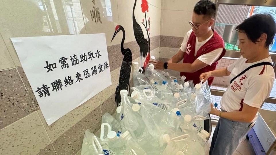 健康村二期緊急停水 東區關愛隊全力迅速支援