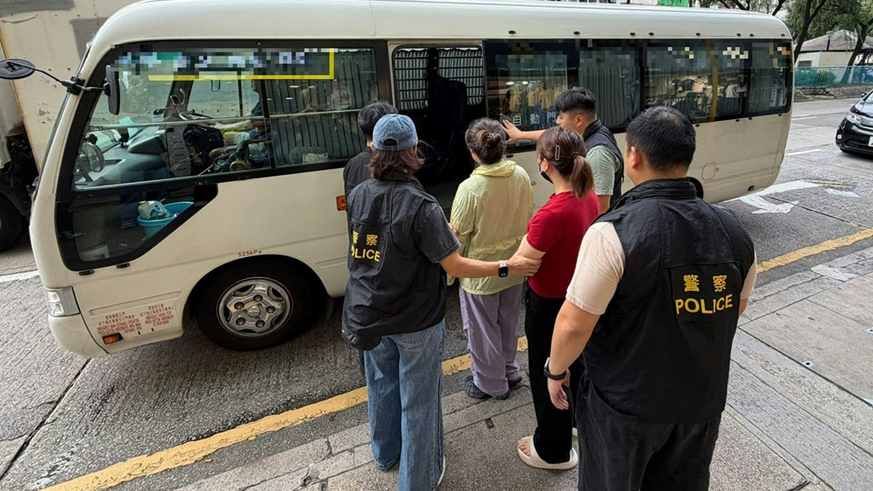 警方深水埗展開反罪惡行動 拘捕20人 年紀最大67歲