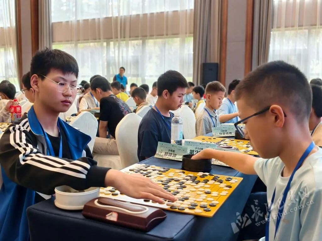 黑白對弈匯聚少年英才 第三屆 「綠蔥坡杯」 全國少兒圍棋公開賽落地巴東