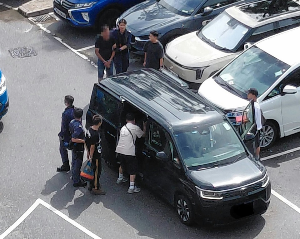 警方西貢大埔截快艇私家車 檢逾百桶私油拘內地男