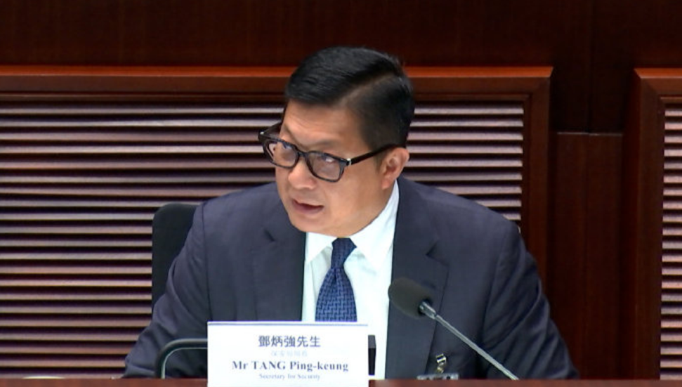 鄧炳強：因應節日跨境人流情況 不斷檢視及調整部署