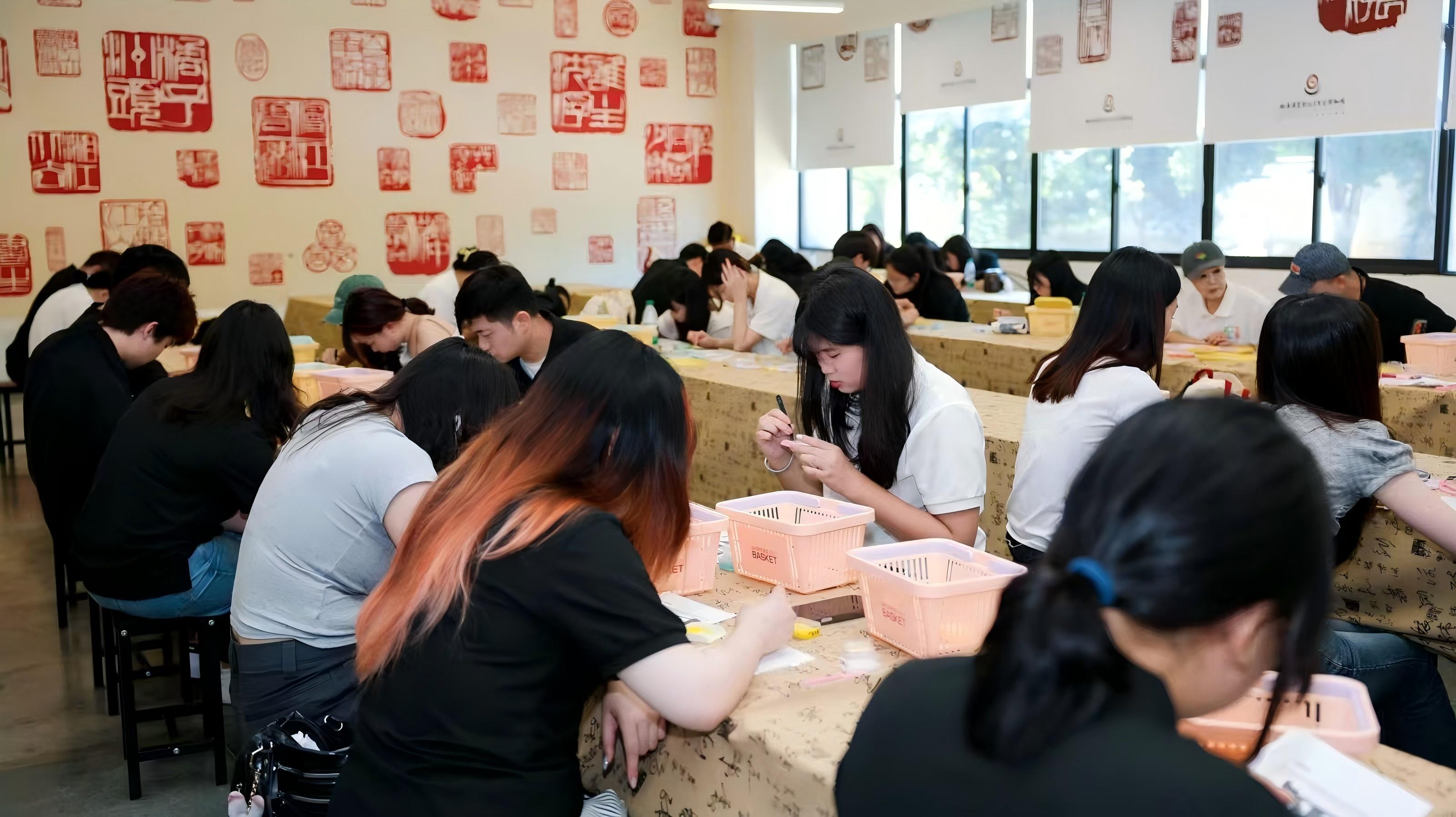 「1+N」大師創作工坊架起長台文化橋 巧手拼豆書寫美好「成」意