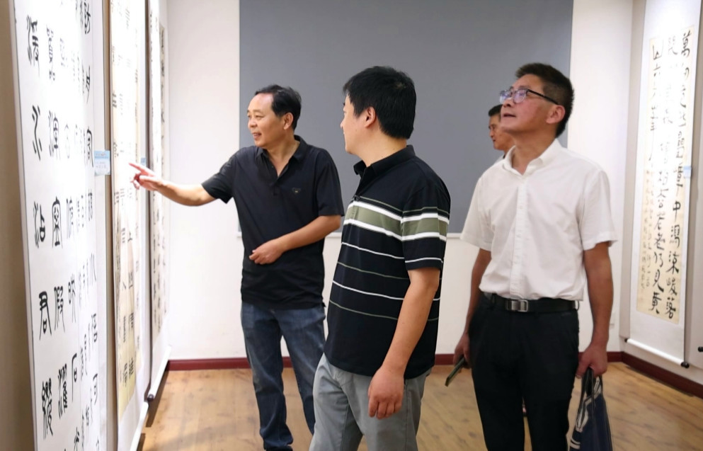 「同飲一江水共譜盛世篇」 歙淳兩地書法聯展在歙縣開幕