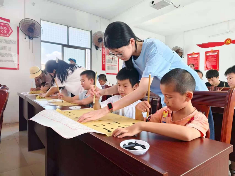 湖南藍山：校地聯動送教送文化下鄉 多彩課堂豐富學子暑期生活