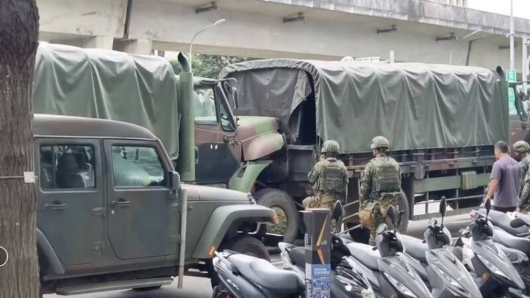 台軍「演練」首日 發生三車連撞