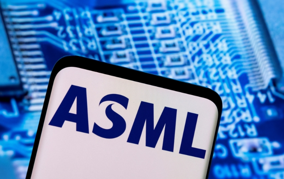 AI芯片需求強勁 ASML年內第二次上調業績預期中國銷售佔比達兩成