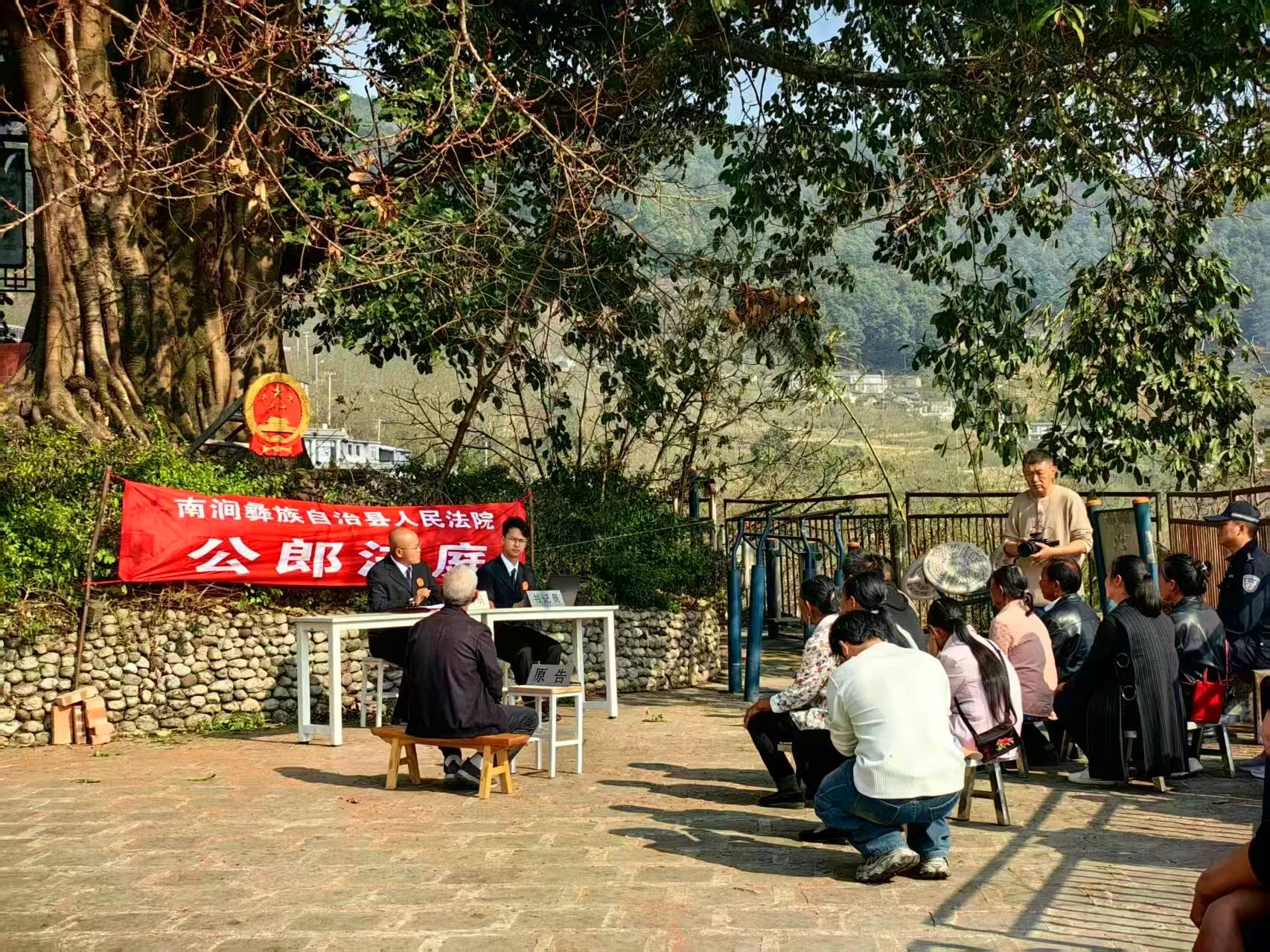 從「泥腿子法官」到「感動中國人物」：他用30年腳步，丈量出一部為民史詩