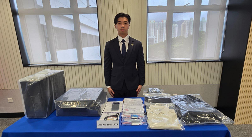假冒內地執法人員行騙 警拘一男涉款77萬元