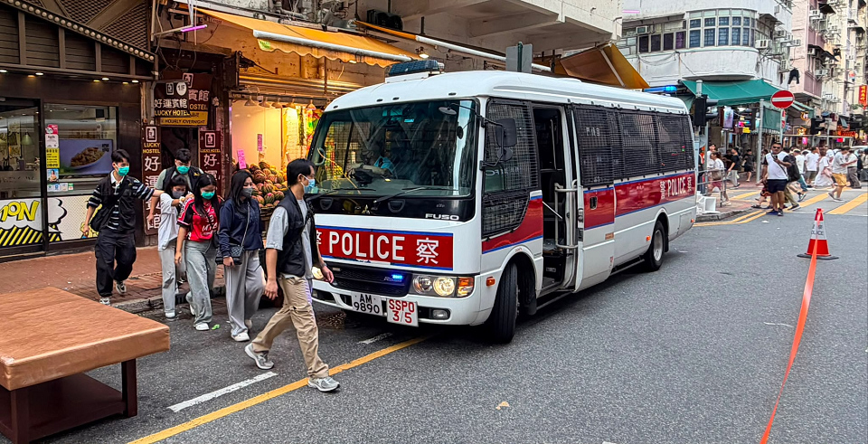 警方深水埗打擊賣淫 拘捕3名外籍女
