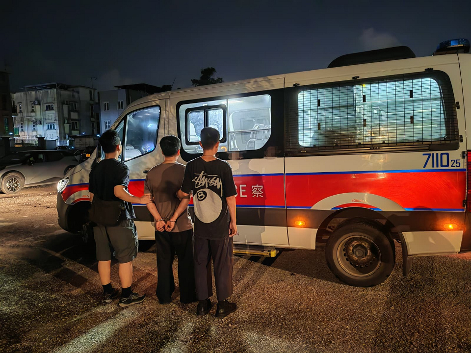 警方落馬洲破毒品倉 檢270萬元依托咪酯