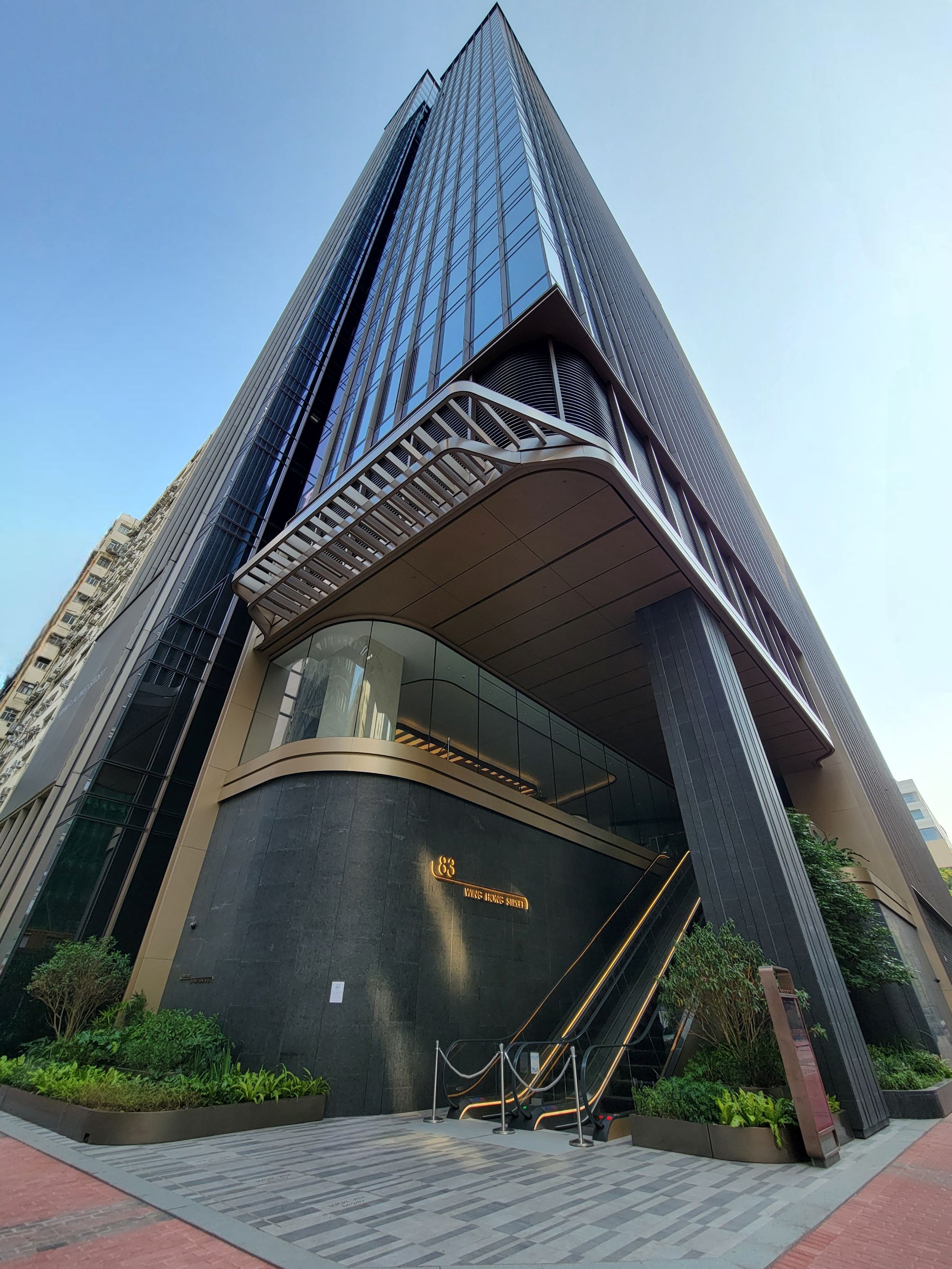 新世界長沙灣商廈減價奏效累沽近八成
