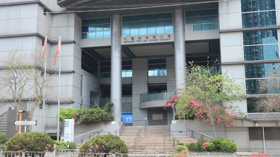 16歲男生承認在學校女廁偷窺 被判入勞教中心  