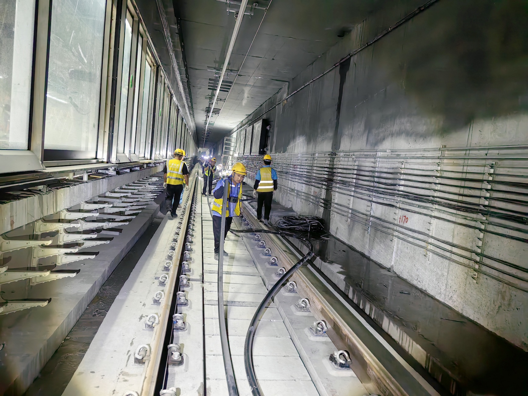 全線最後一個車站完成送電  廣州地鐵十三號線二期全線「電通」