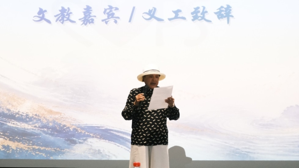 讓愛「循環」起來：一位香港老太的二十多年堅守 助學子完成大學夢