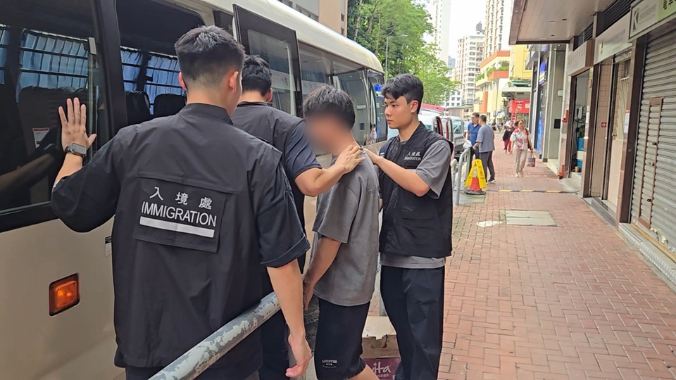 入境處全港多區打擊非法勞工 拘捕27人