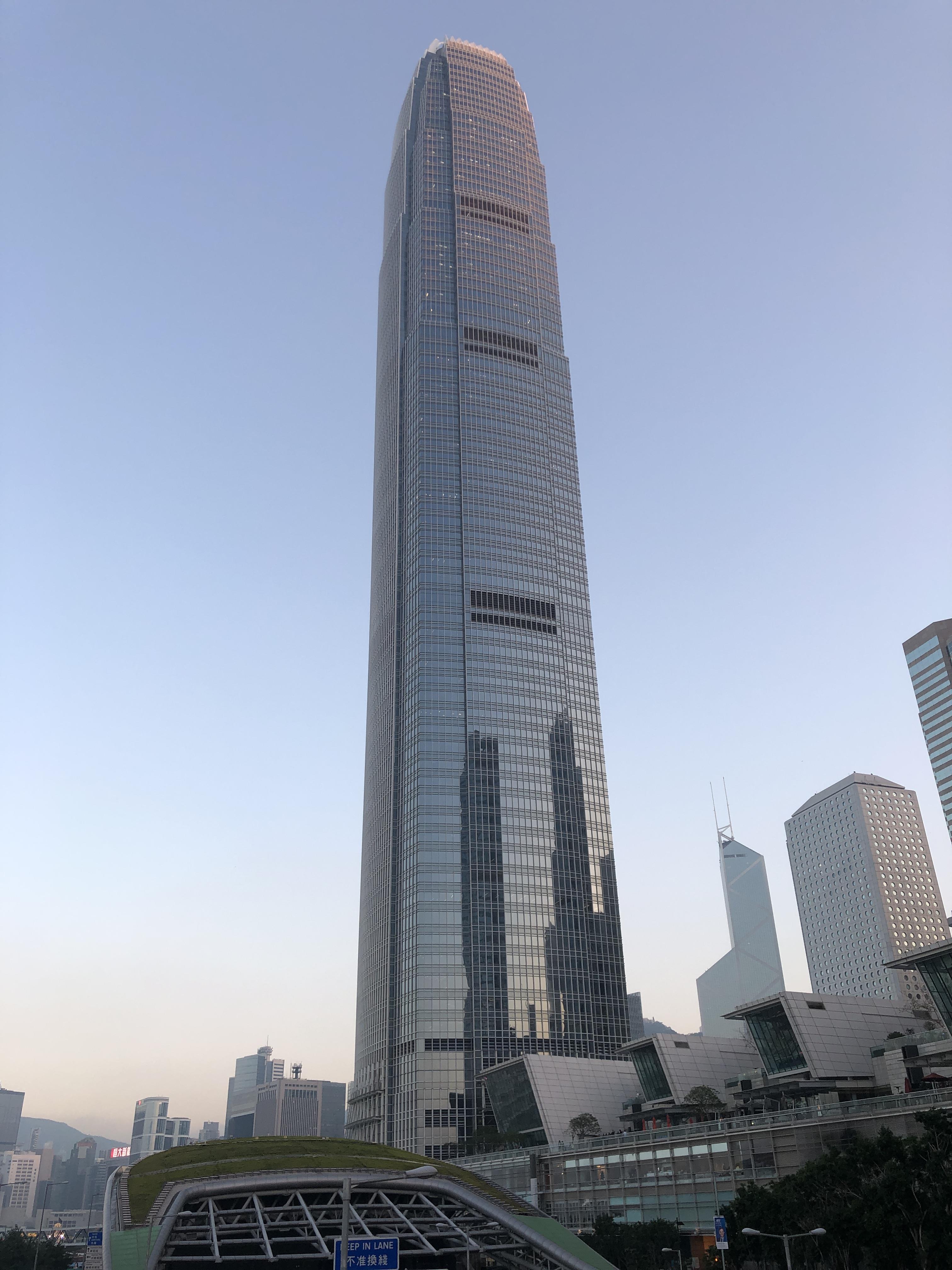 【港樓】中原：6月商廈租賃成交宗數按月跌6% 惟港九甲廈空置率續改善 中資機構對核心區甲廈需求強勁
