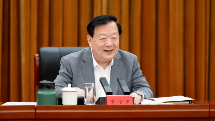 夏寶龍講授樹立和踐行正確政績觀學習教育專題黨課
