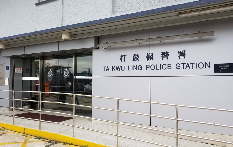 警方打鼓嶺破私煙倉拘兩男 檢460萬元未完稅香煙