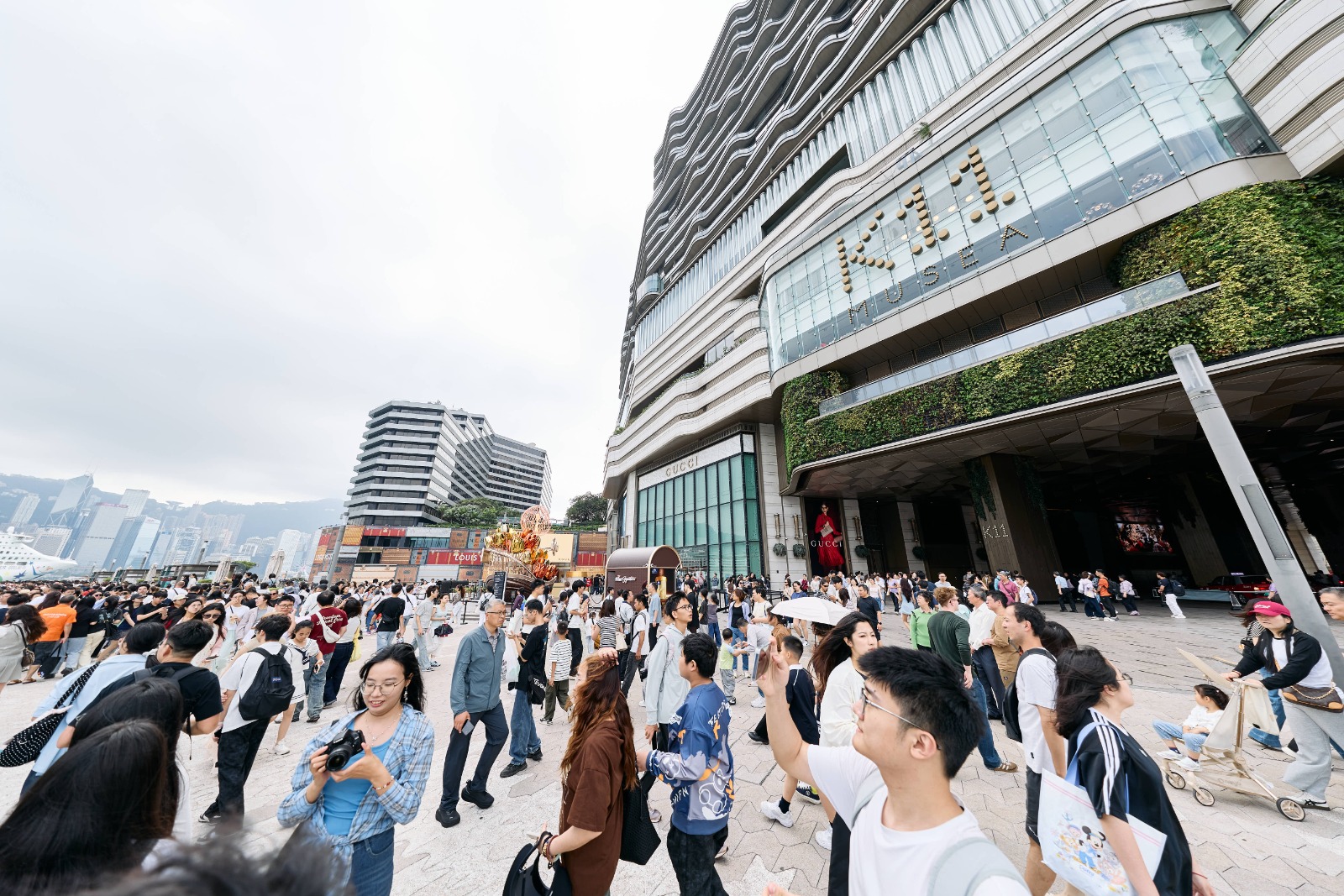 K11集團：首10%高消費會員總消費額達10億