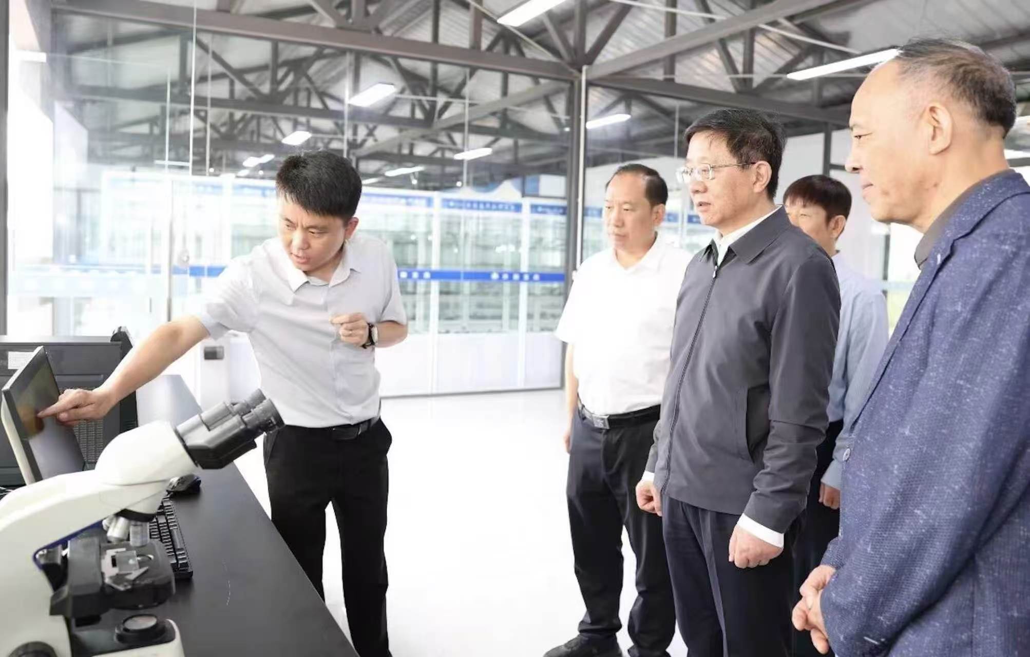 鍥而不捨抓好湖泊保護治理 放大優勢加快產業轉型升級