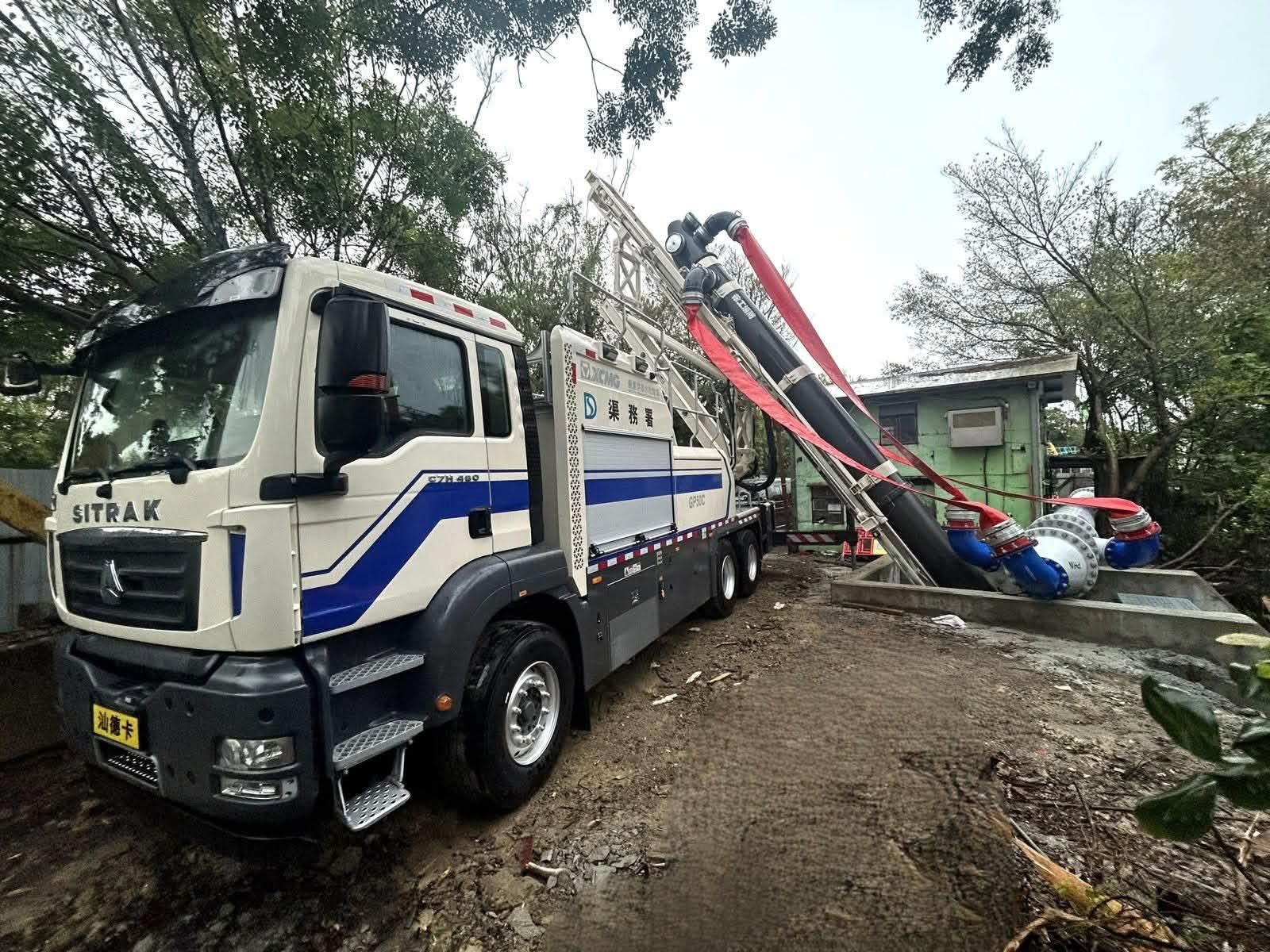 有片〡渠務署黃雨派60緊急應變隊 處理市民求助