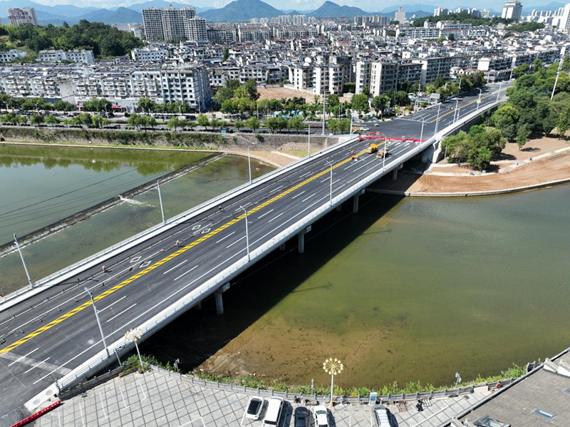 小川大橋、豐樂河橋即將建成通車 皖歙縣交通「大動脈」湧動發展新活力