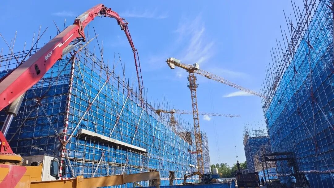 加速築強千億紡織集群！天門侯官口產業園新材料項目火熱建設