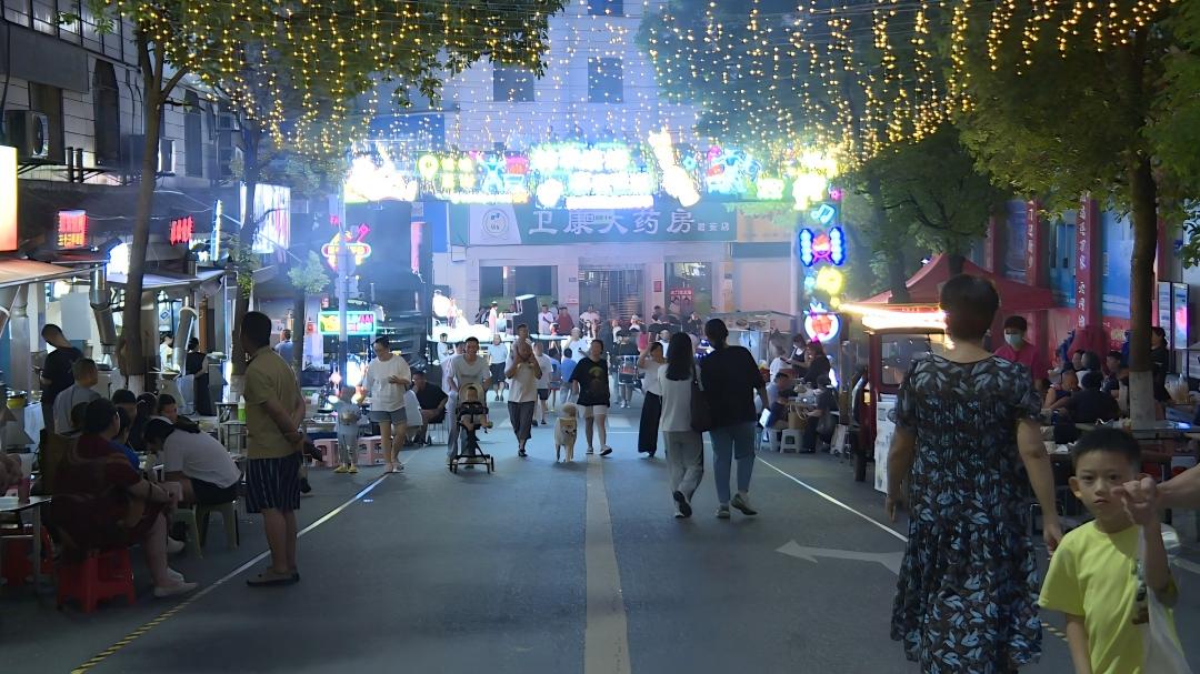 非遺美味點亮夏夜煙火 神農架松柏燒烤技藝首迎夏日燒烤季