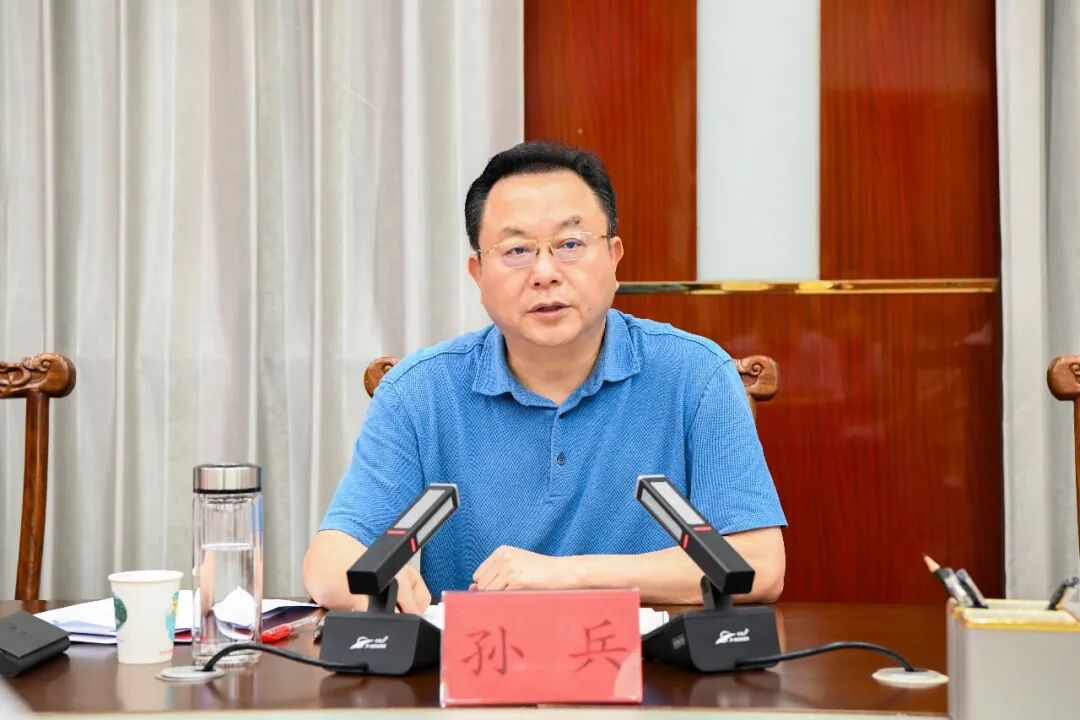 孫兵調研長港河流域岸坡治理工作時強調：常態長效 久久為功 全力打造水清岸綠景美生態長港