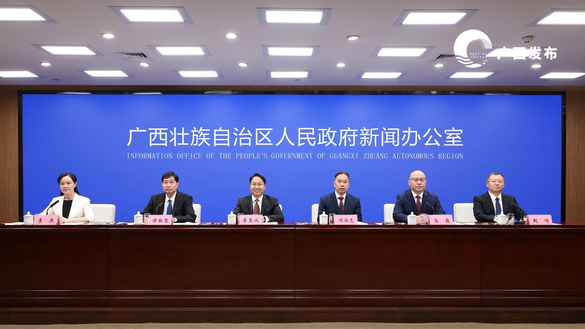 欽州上半年三大經濟指標排廣西第一 向海產業「1+4+N」格局重塑臨港工業