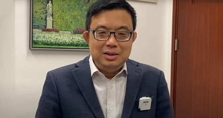 涂謹申據報獲發還護照 已到英國與家人團聚