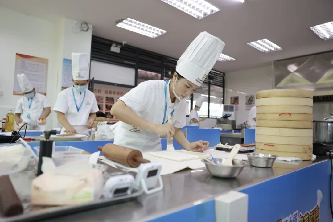 香迷糊了!第七屆粵港澳大灣區「粵菜師傅」職業技能大賽在河源開賽