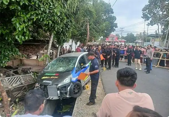 印尼一賽車比賽發生事故致7亡9重傷