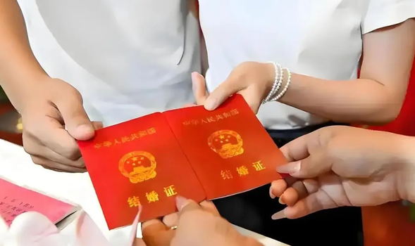 上半年全國結婚登記327.5萬對，較去年同期減少26.4萬對