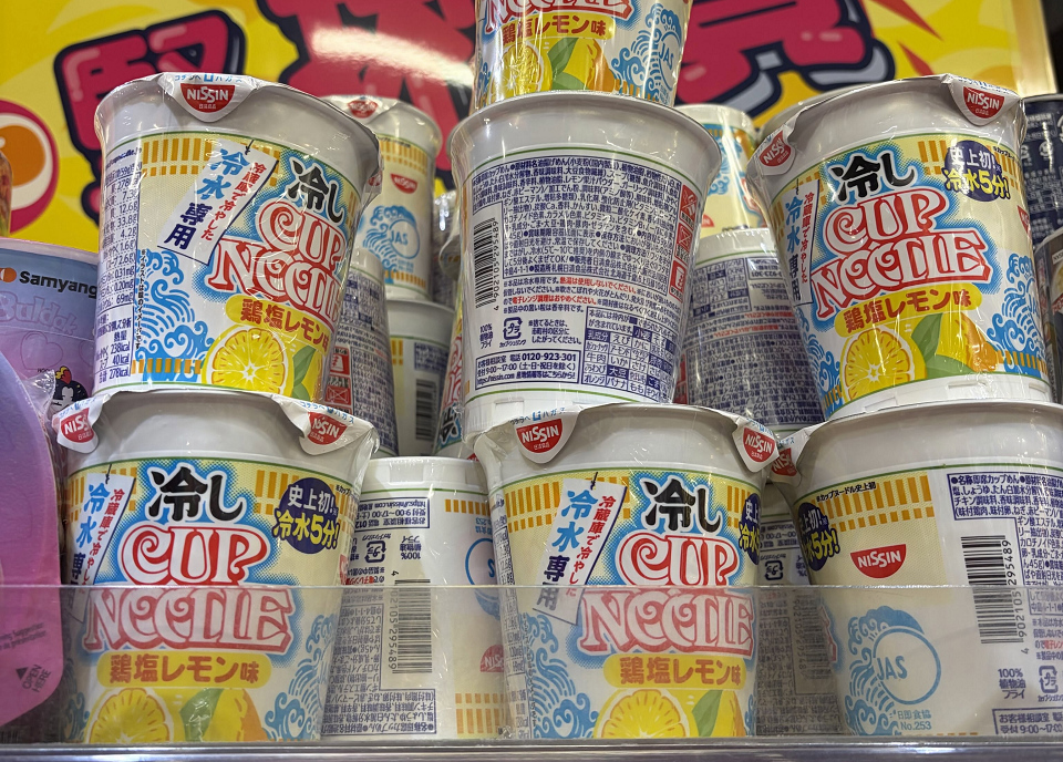 有片〡觀塘售冷杯麵 網民實測牛奶沖泡