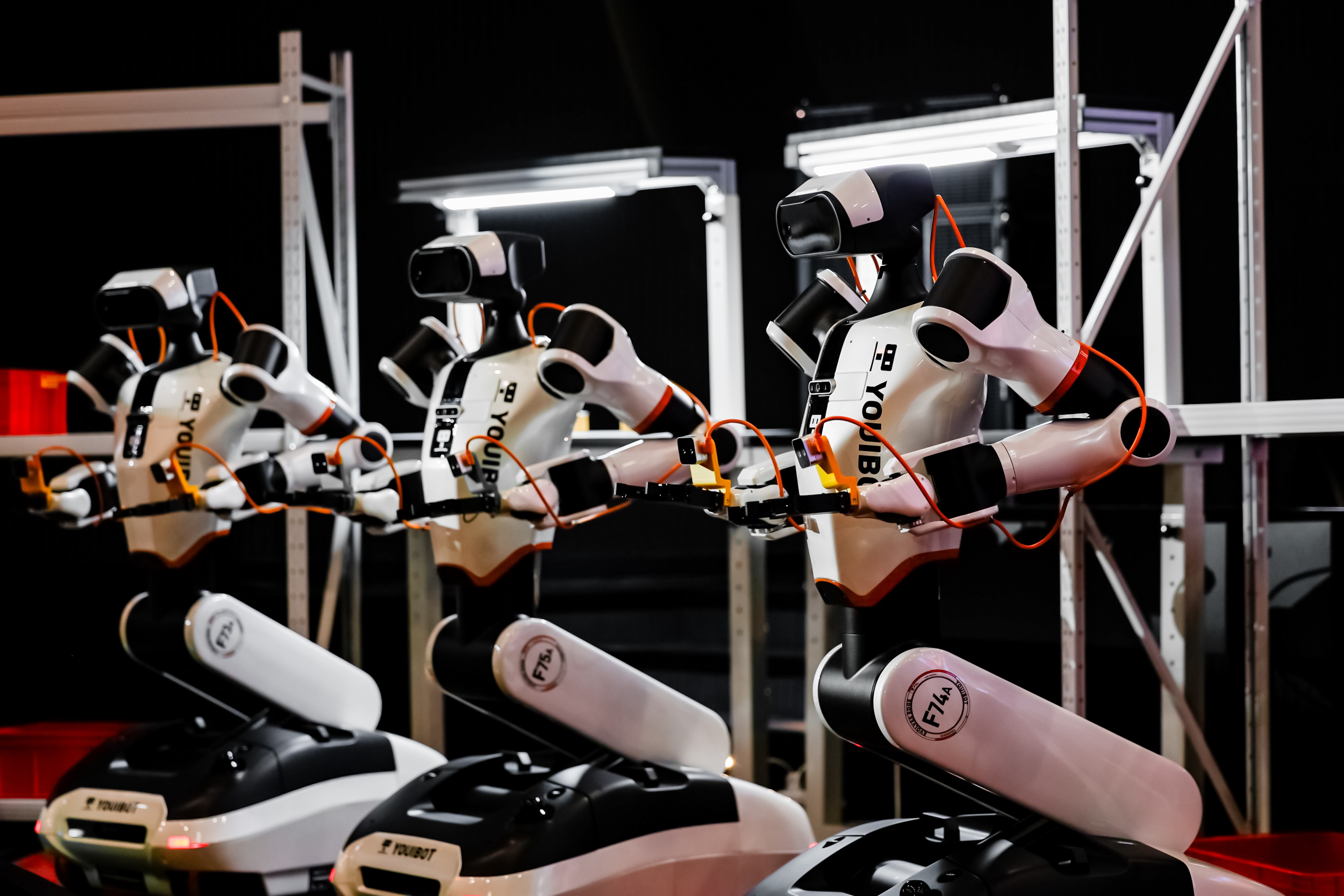 從銀幕科幻到珠峰之巔！龍崗硬核科創企業領跑全球具身智能