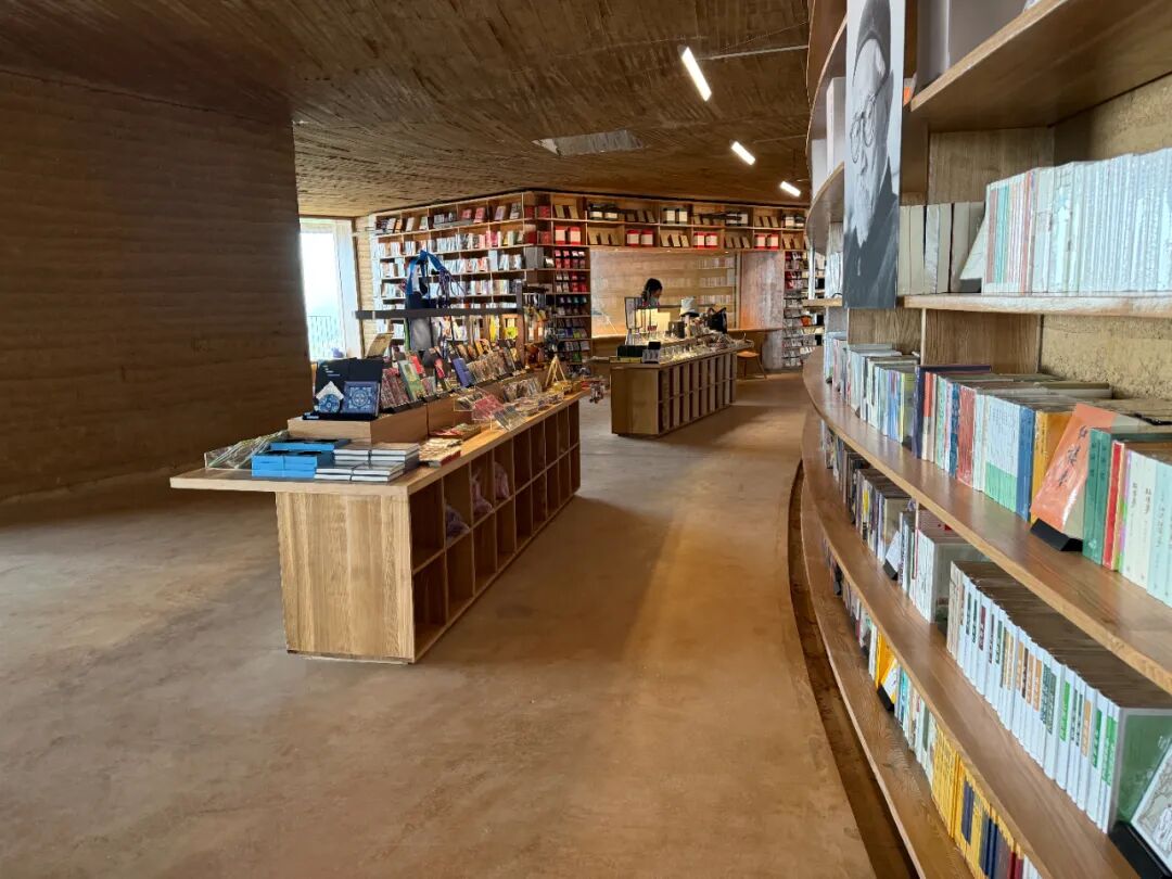 在元陽，我遇見一座「從土裡長出來」的書店