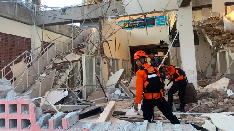 印尼7.7級地震已造成至少33人死亡