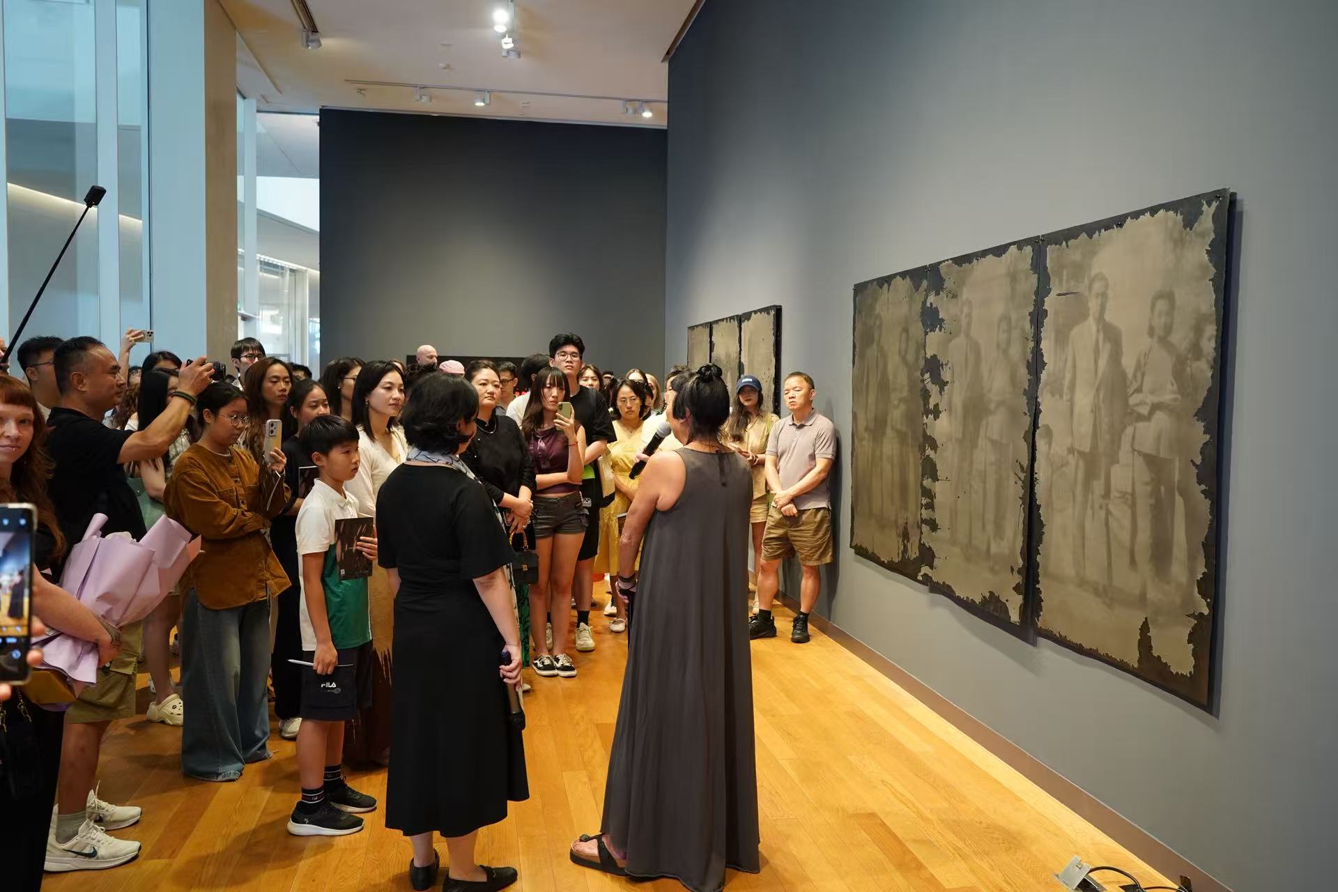 澳大利亞頂級藝術家林迪·李  在華南首次舉辦大型個展《Lindy Lee: 世間星辰》