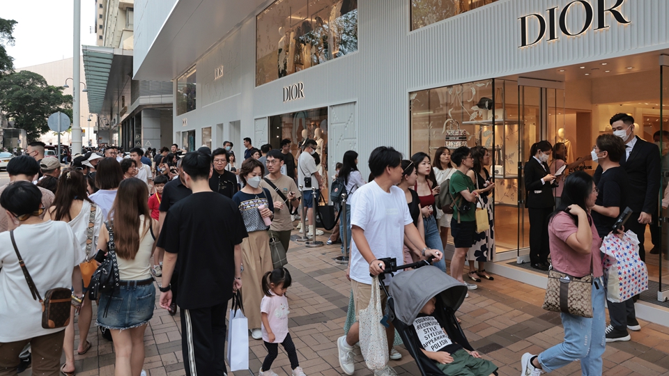 7月初步訪港旅客450萬人次 按年升3% 內地市場增長有所放緩
