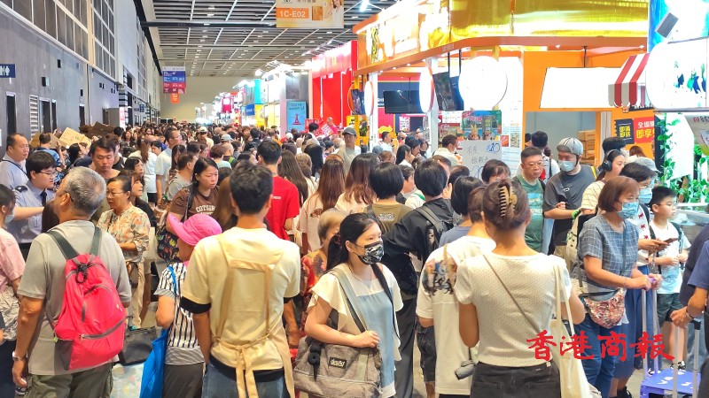 美食博覽最後一天 市民趁機掃平貨 旅客慕名而來