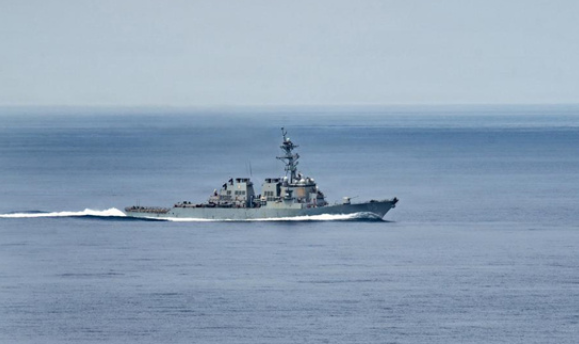 美驅逐艦被曝失去動力 在南海漂了4天