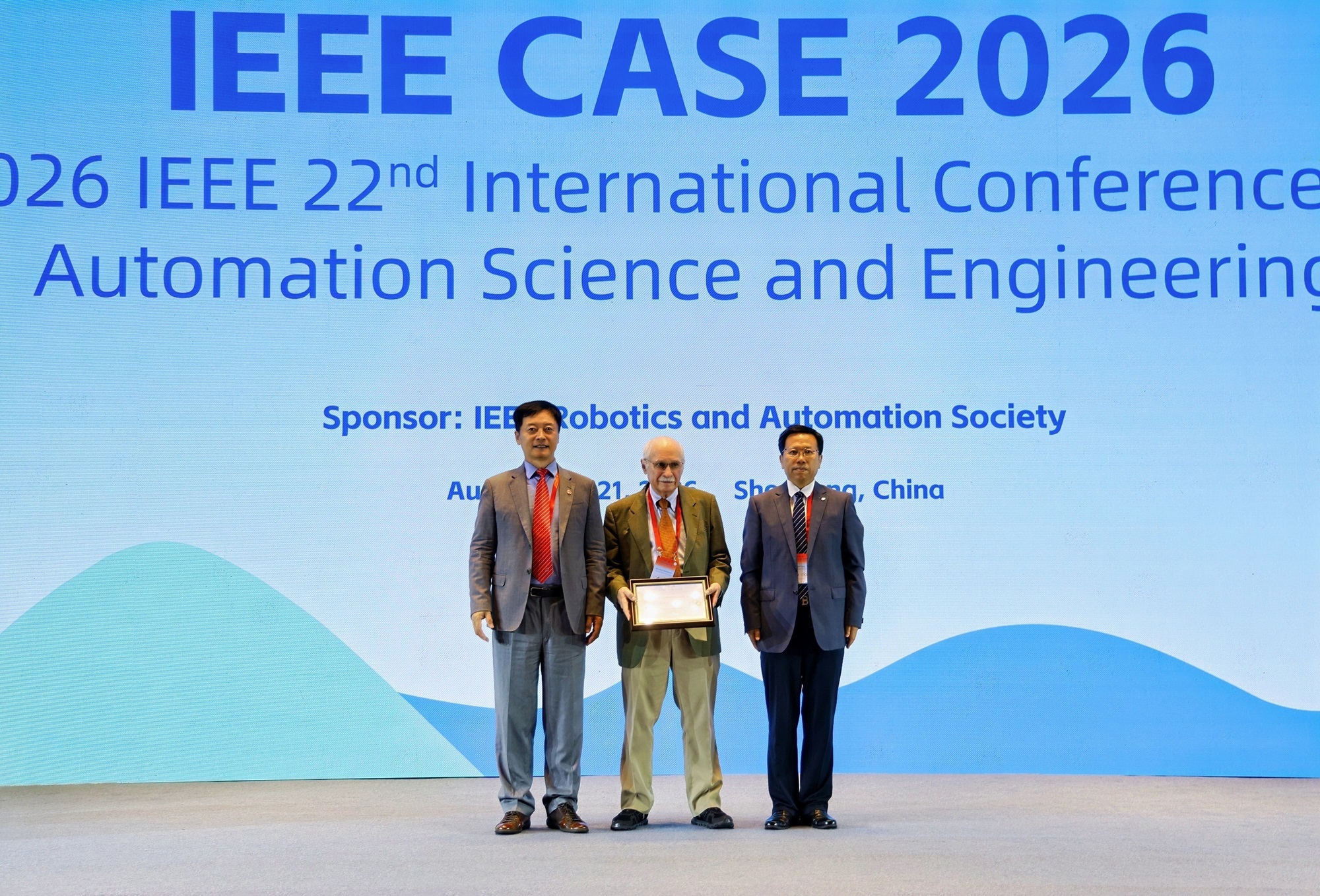 嶺南院士、國際著名化學工程學者Grossmann教授出席IEEE CASE 2026 