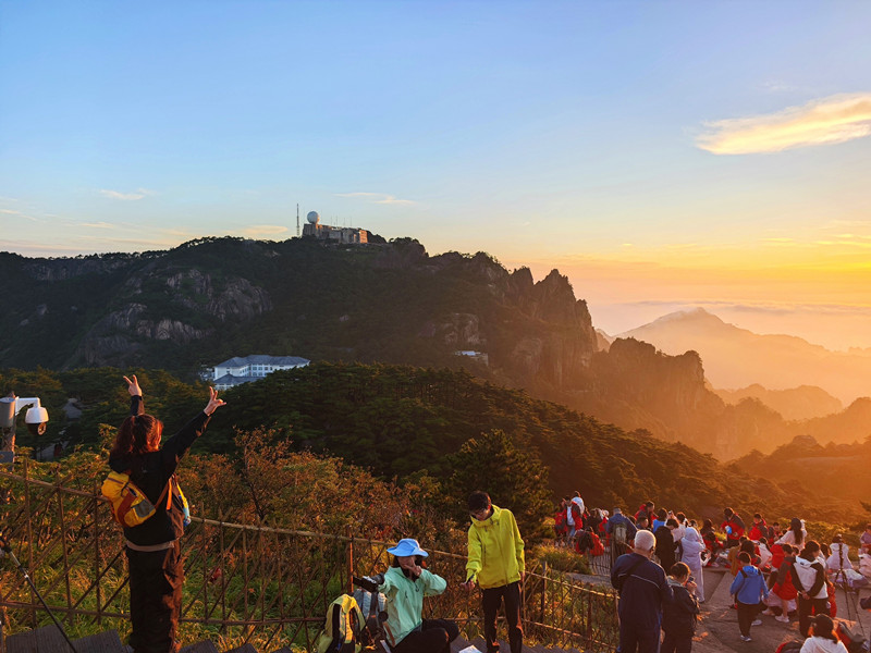 有片 | 在黃山  和一場雲海相遇