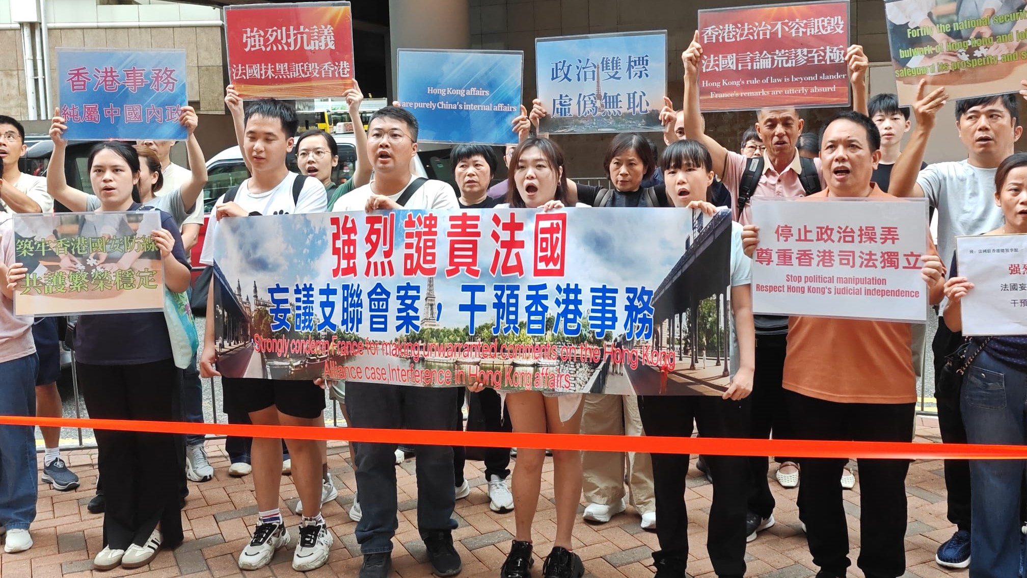 市民繼續自發到外國領事館請願 譴責西方妄議「支聯會」案
