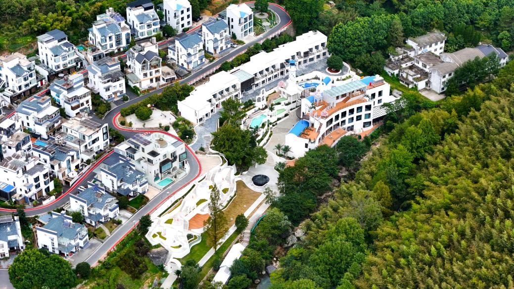 【港商觀察】黃山腳下一道縱深僅6公里的峽谷丨皖黃山區：湯口翡翠谷  世界來「避暑」